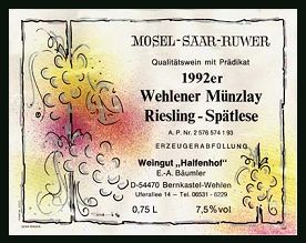 Etiketten fra en Mosel-vin af druen Riesling i den uds&oslash;gte kvalitet Spätlese