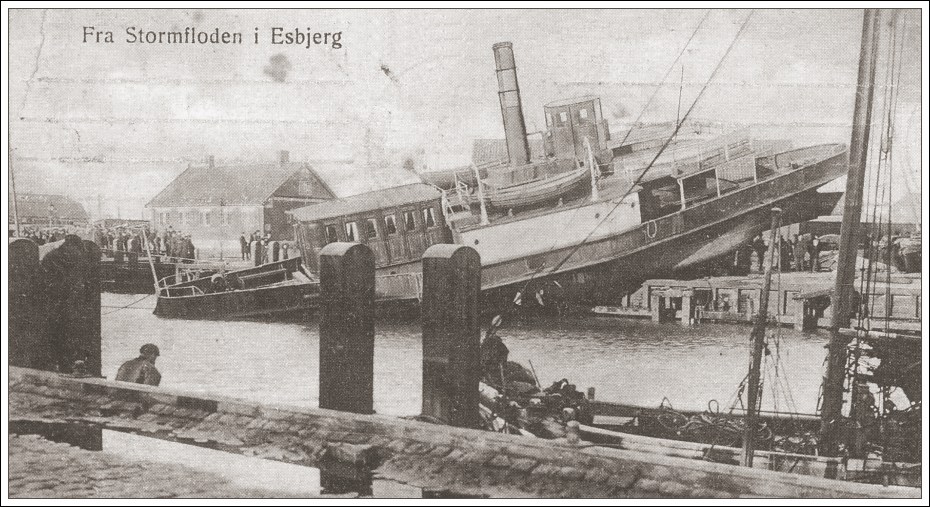 Fanøfærgen kastet op på kajen i Esbjerg 1909